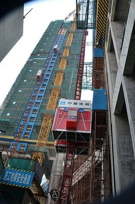 Single Cage 11kw Exterior Construction Elevator 150m Construction Site Hoist